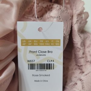 Front closure Women's Bra 40F